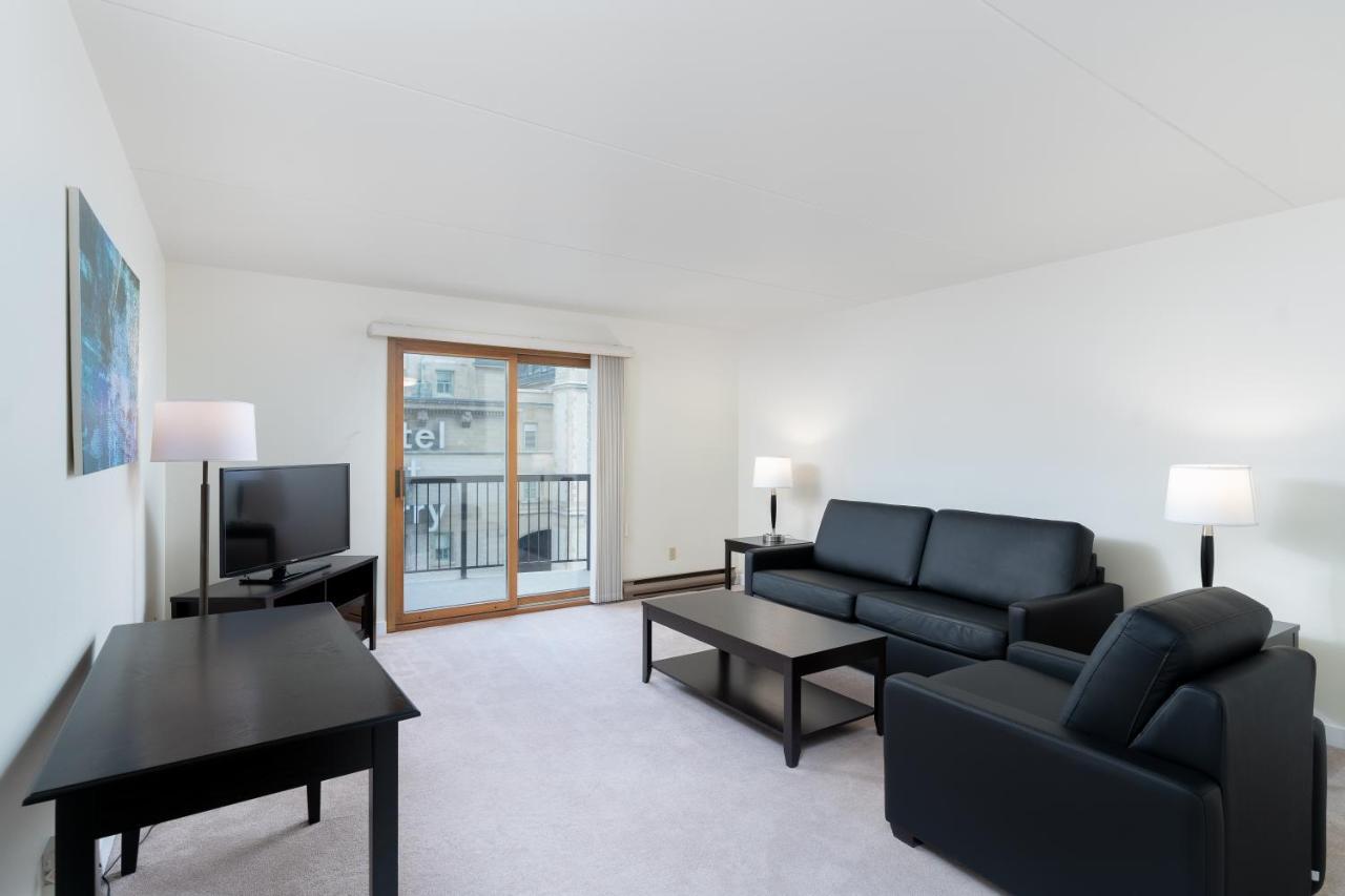 Fort Garry Place Furnished Suites وينيبج المظهر الخارجي الصورة